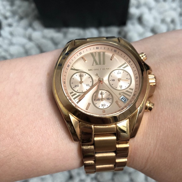 Michael Kors Rose Gold Watch - Picture 2 of 7